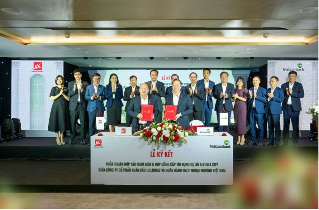 Vietcombank cấp tín dụng 22.000 tỷ đồng cho dự án Alluvia City 3 Lễ ký kết thỏa thuận hợp tác toàn diện và hợp đồng cấp tín dụng dự án Alluvia City giữa Xuân Cầu Holdings và Vietcombank